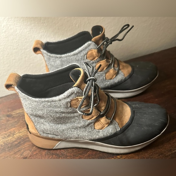 Sorel Out N‎ About Ill Classic Women US
12Camel Brown Waterproof Boots - Picture 1 of 8
